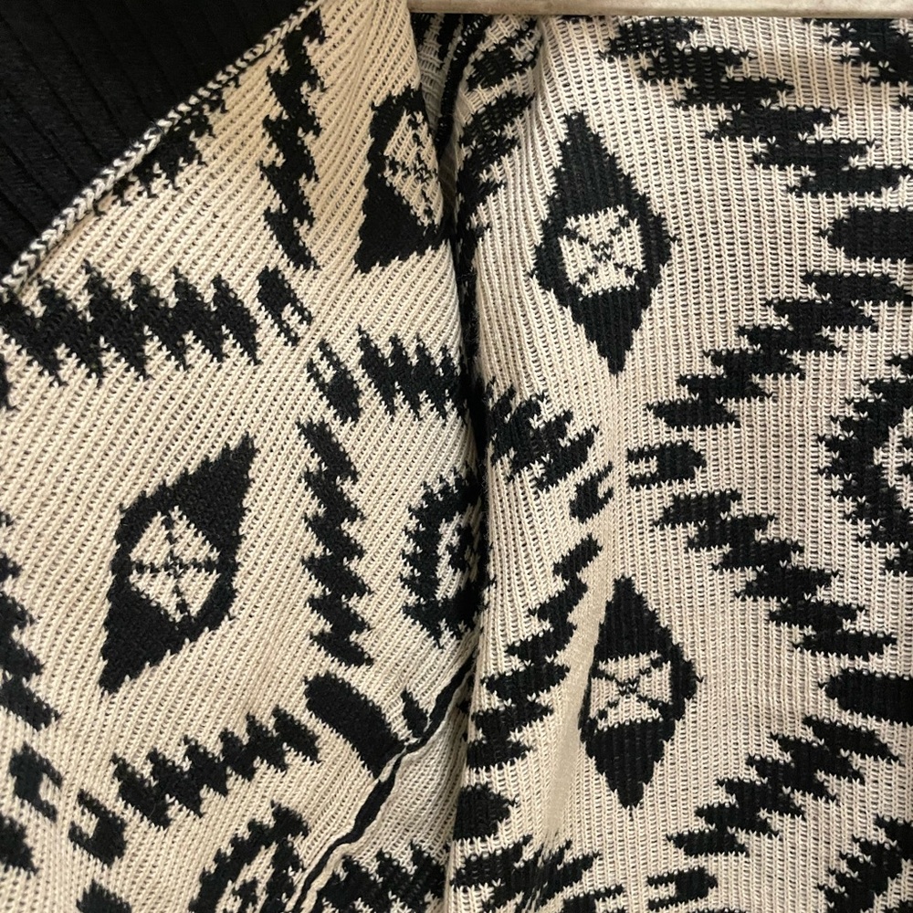 Black and Cream bohemian  Cardigan 🖤Final Price🖤 - Picture 7 of 8